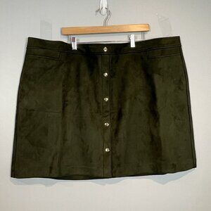 Loft Faux Suede Green Mini Skirt with Gold Tone Decorative Snaps Size 26 NWT